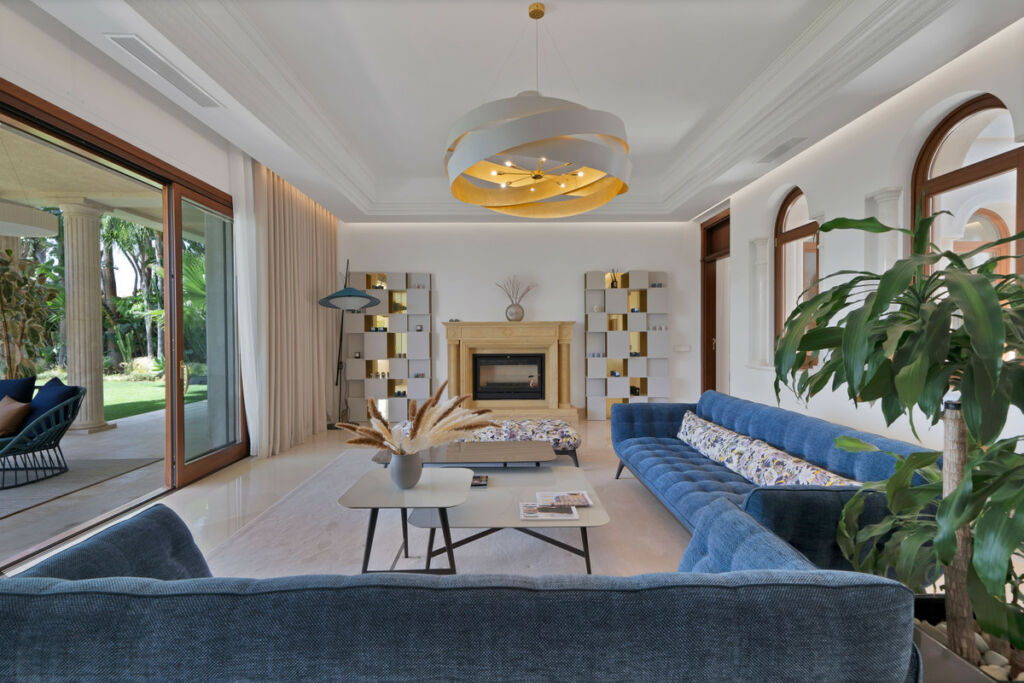 Detached Villa Sierra Blanca Málaga - image 6