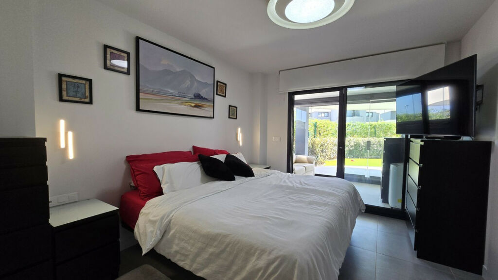 Ground Floor Apartment New Golden Mile Málaga - image 8
