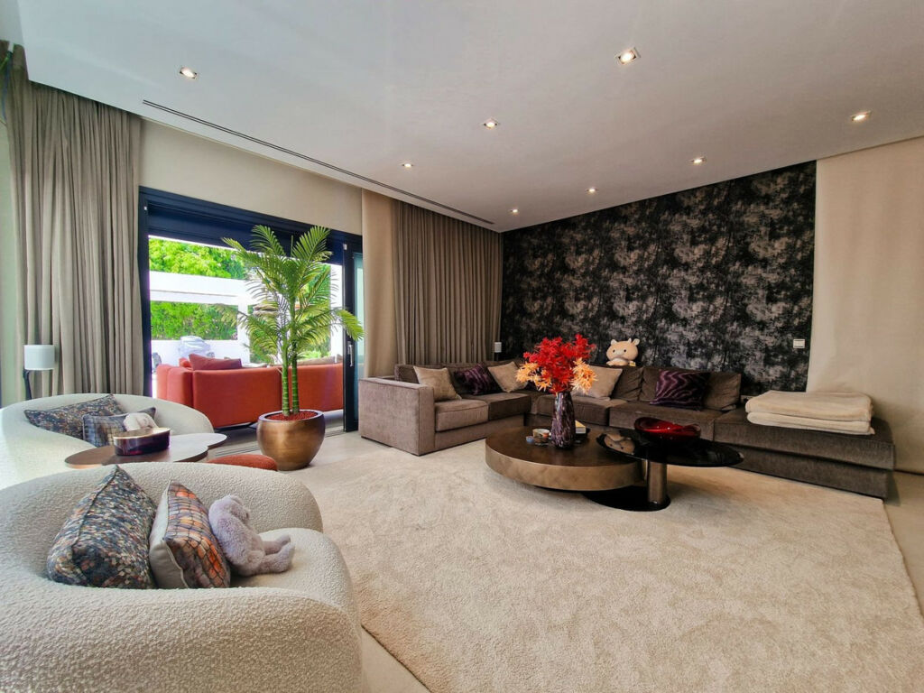 Detached Villa Marbella Málaga - image 9