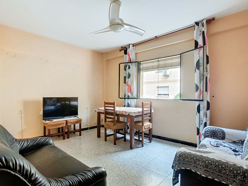Middle Floor Apartment Fuengirola Málaga - image 6