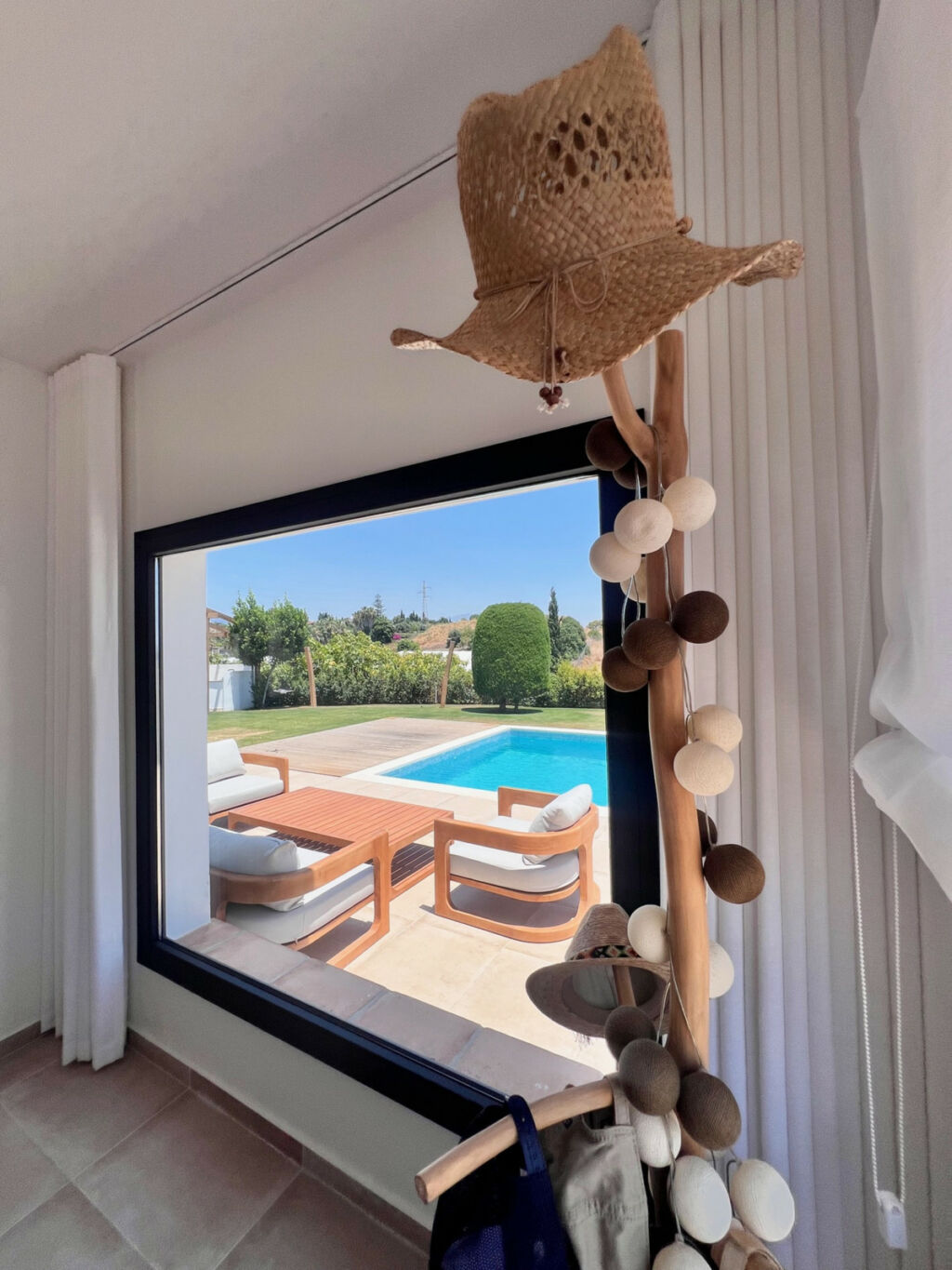 Detached Villa Estepona Málaga - image 6