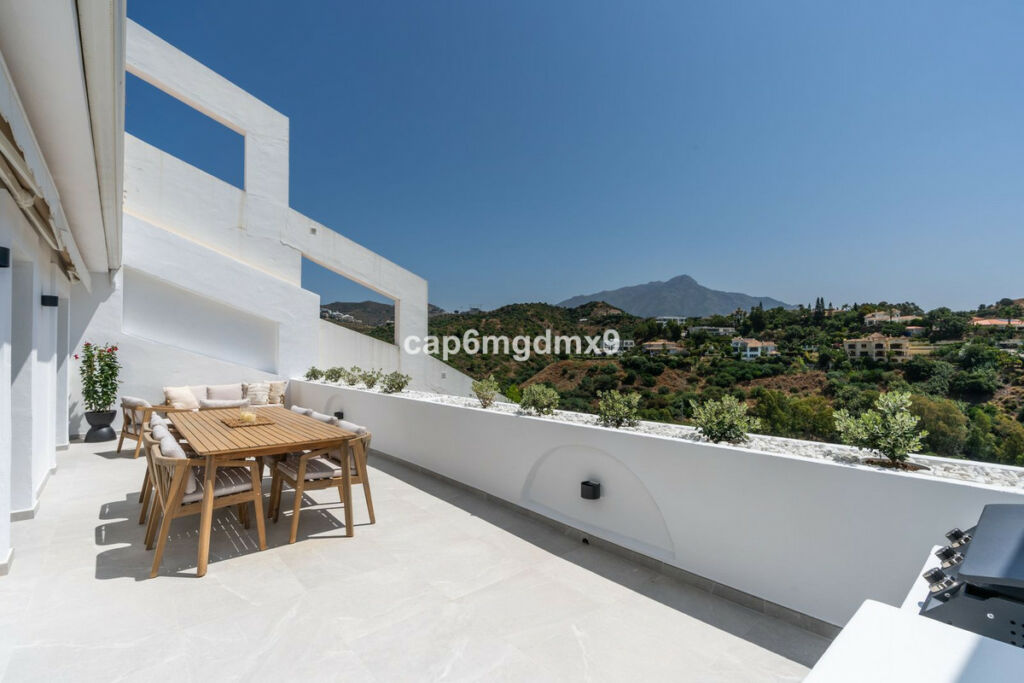 Ground Floor Apartment La Quinta Málaga - image 6