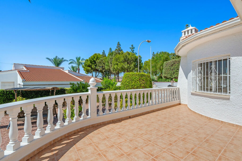 Detached Villa Ciudad Quesada Alicante - image 6