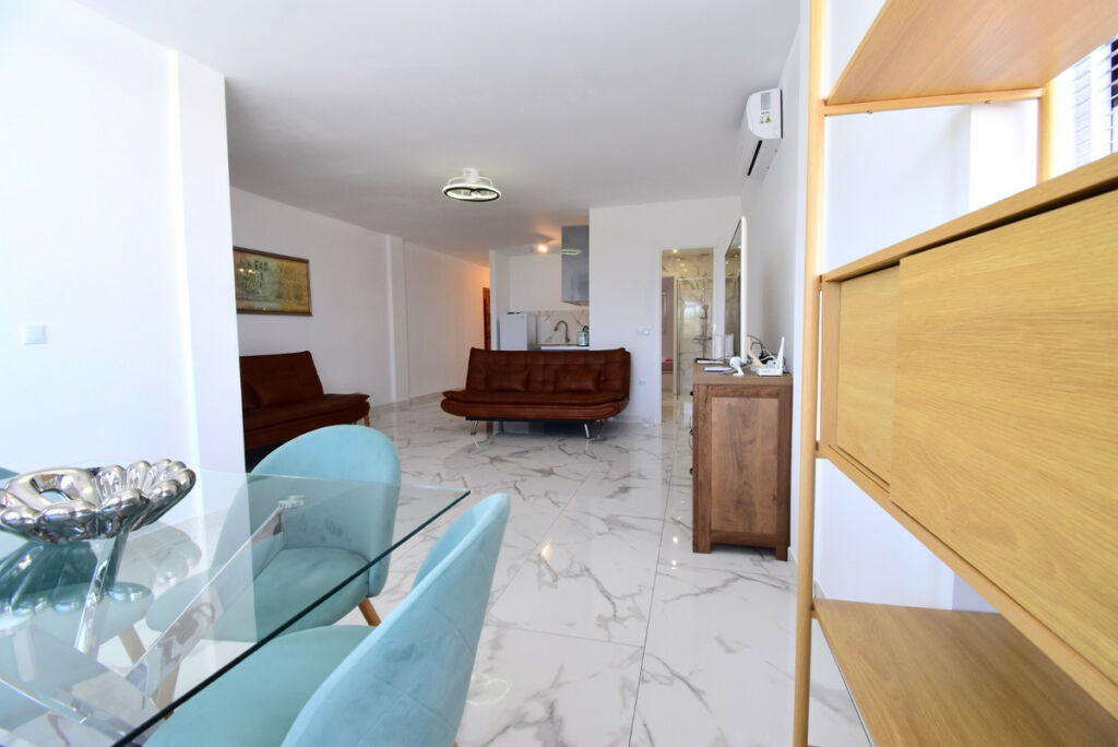 Middle Floor Apartment Villamartin Alicante - image 6
