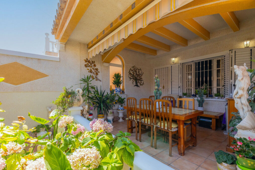 Detached Villa Torrevieja Alicante - image 5