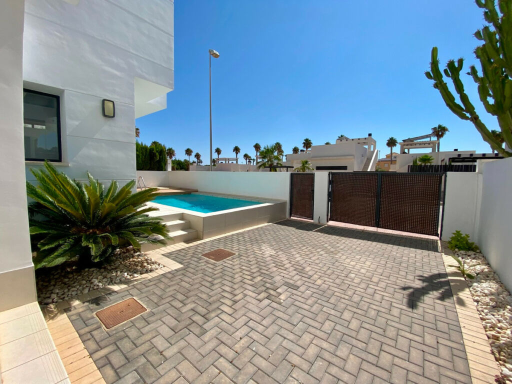 Detached Villa Ciudad Quesada Alicante - image 14