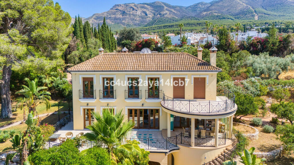Detached Villa Alhaurín el Grande Málaga - image 6