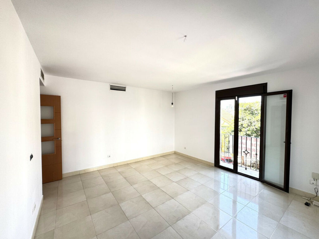 Middle Floor Apartment Los Boliches Málaga - image 6