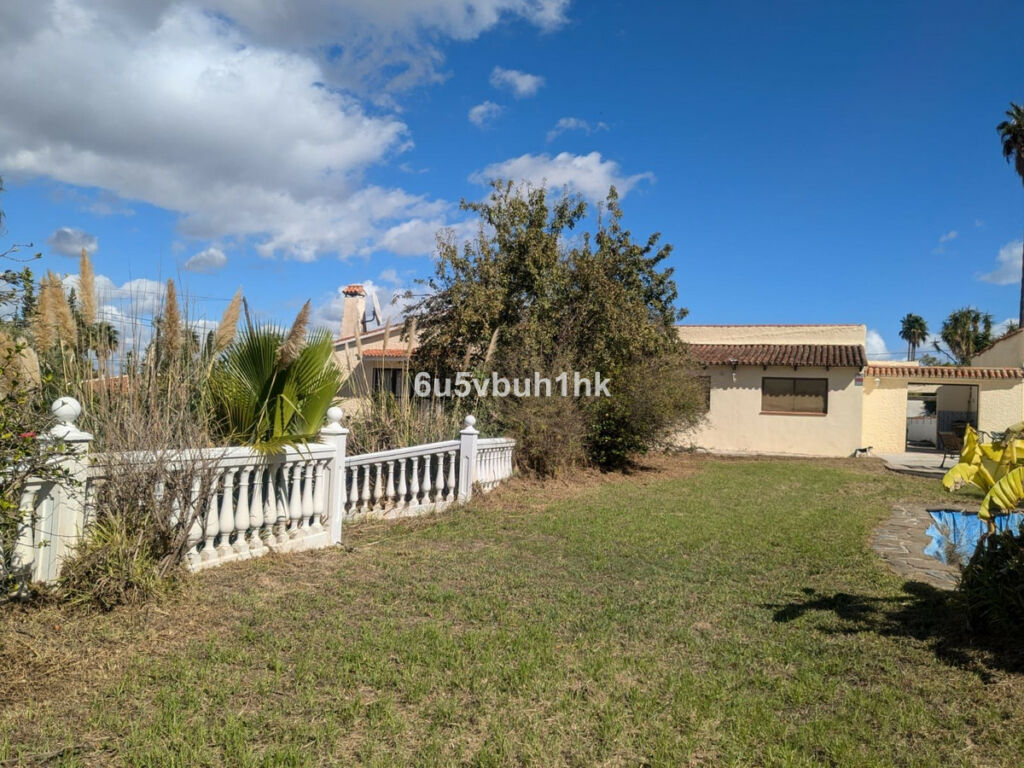 Detached Villa Alhaurín el Grande Málaga - image 6