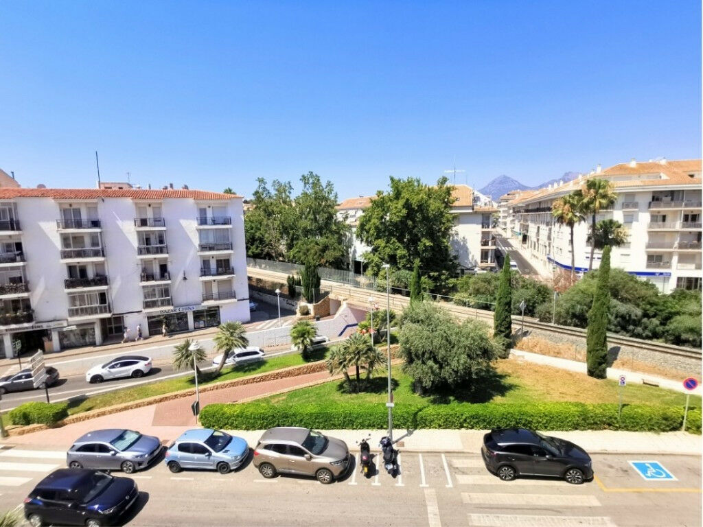 Middle Floor Apartment Altea Alicante - image 6