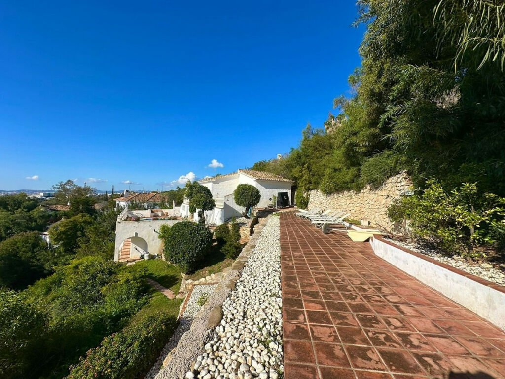 Residential Plot La Capellania Málaga - image 4