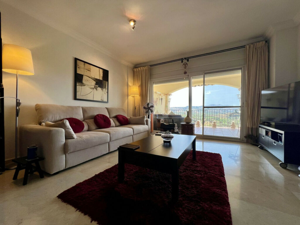 Middle Floor Apartment La Cala Hills Málaga - image 6