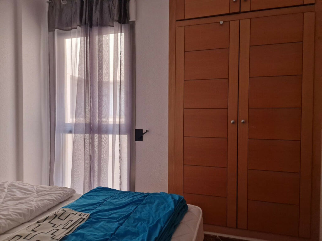 Middle Floor Apartment Torrevieja Alicante - image 6