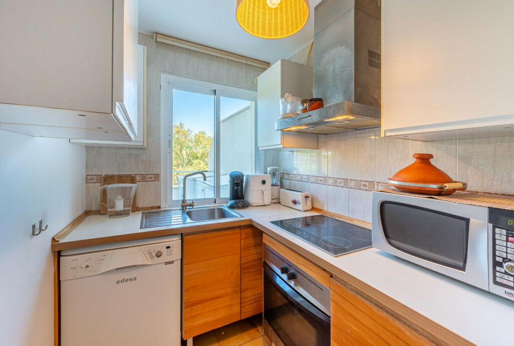 Penthouse Calahonda Málaga - image 4