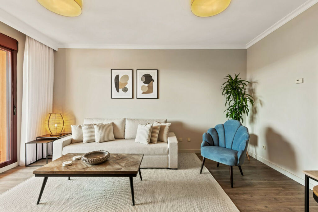 Middle Floor Apartment Benahavís Málaga - image 6