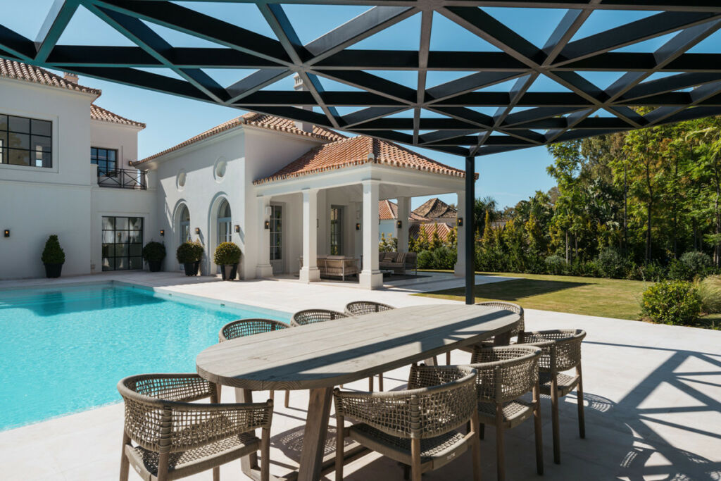 Detached Villa Nueva Andalucía Málaga - image 6