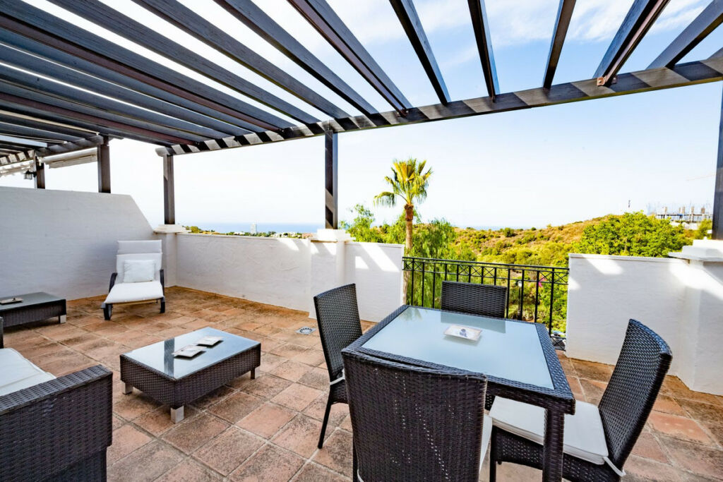 Penthouse Duplex Altos de los Monteros Málaga - image 6
