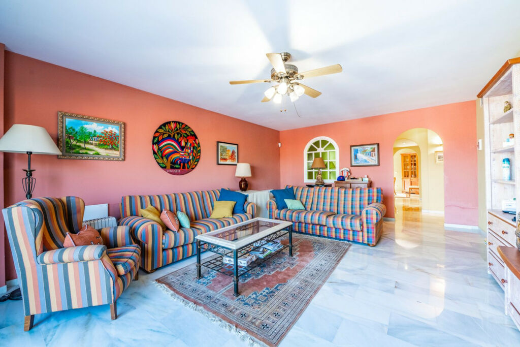 Middle Floor Apartment Marbella Málaga - image 6