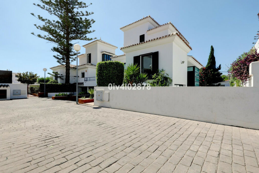 Detached Villa Benalmadena Costa Málaga - image 6