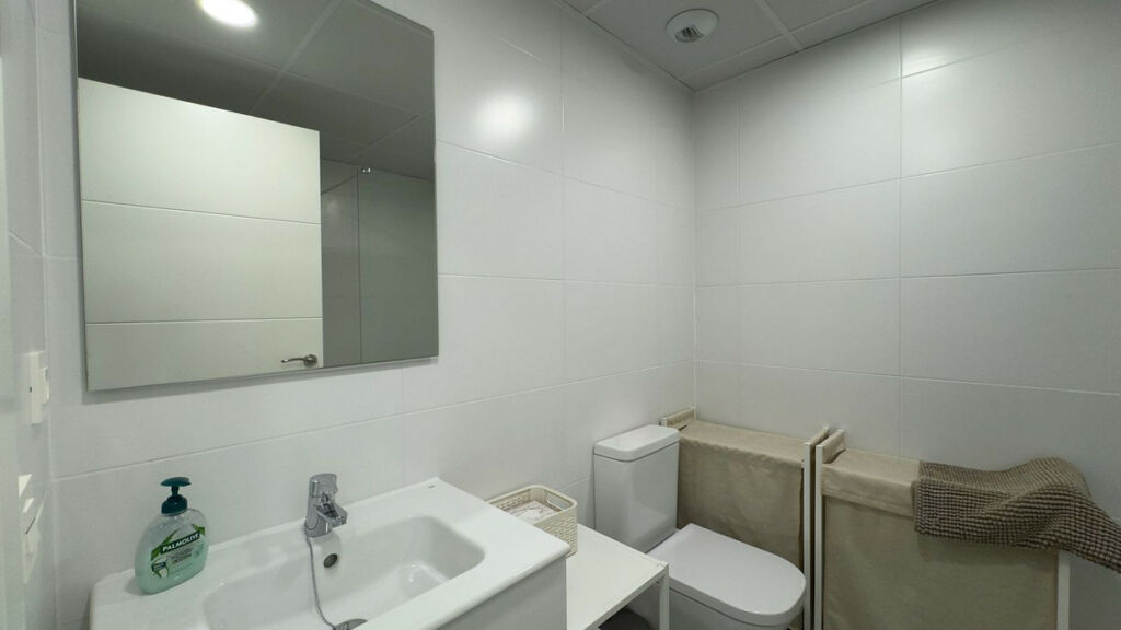 Top Floor Apartment Nueva Andalucía Málaga - image 6