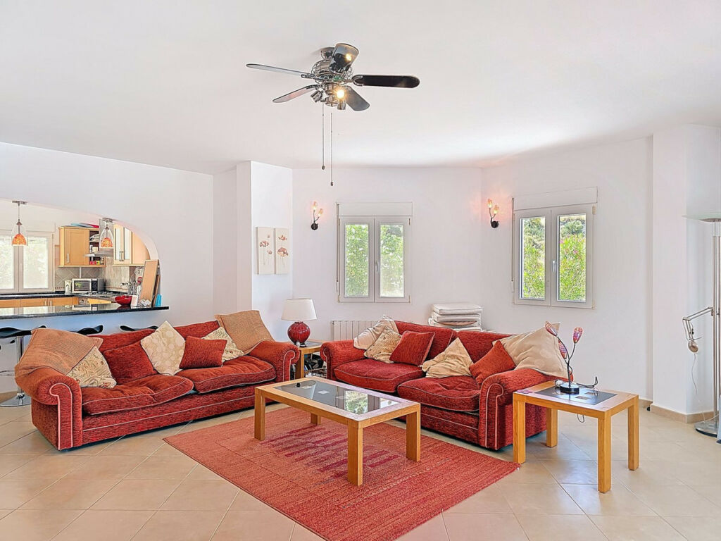 Detached Villa Cómpeta Málaga - image 6