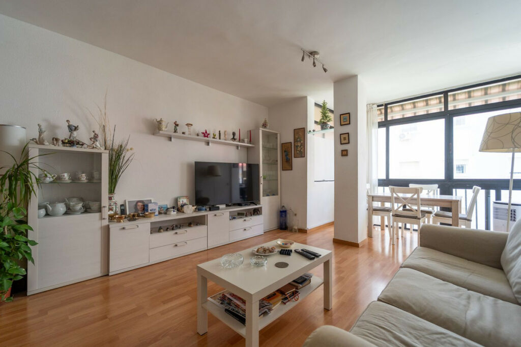 Middle Floor Apartment Torreblanca Málaga - image 6