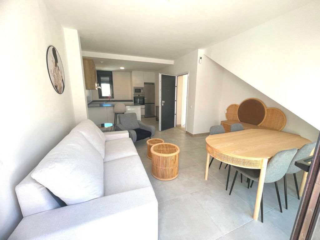 Middle Floor Apartment Villamartin Alicante - image 6