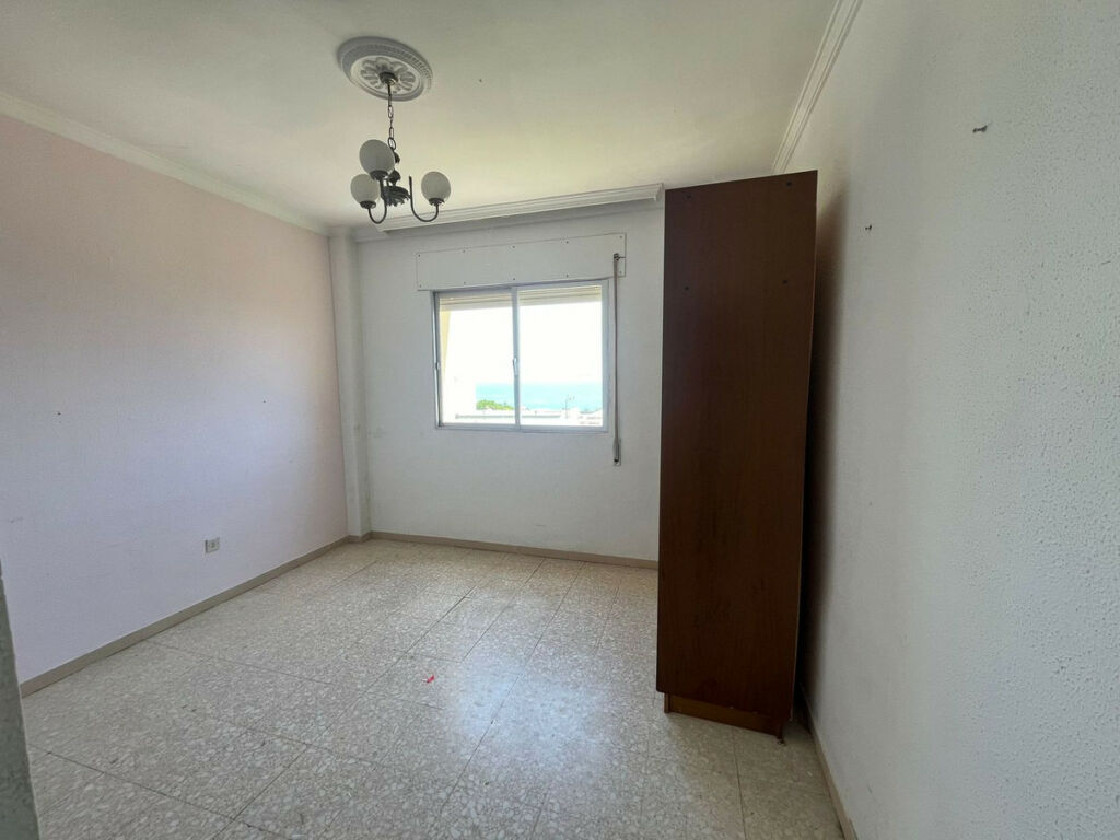 Middle Floor Apartment Estepona Málaga - image 6