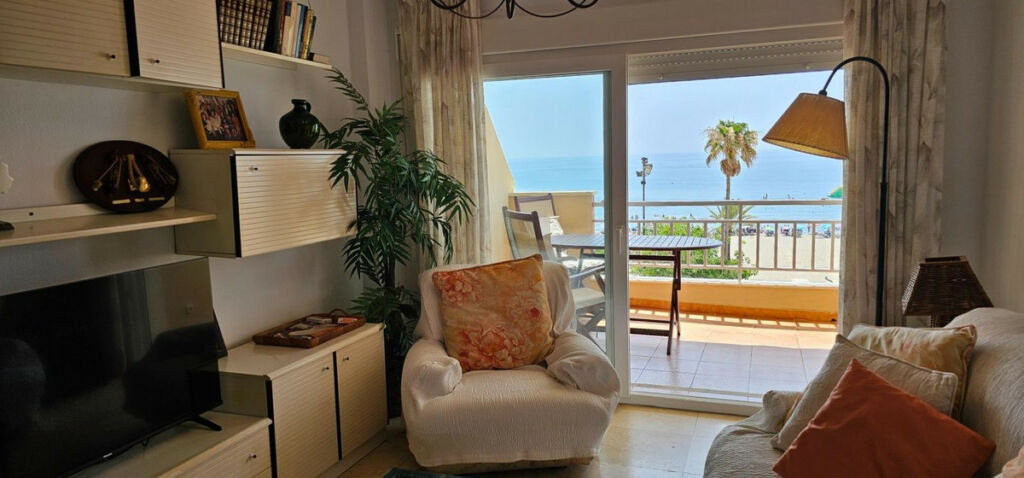 Middle Floor Apartment Los Boliches Málaga - image 6
