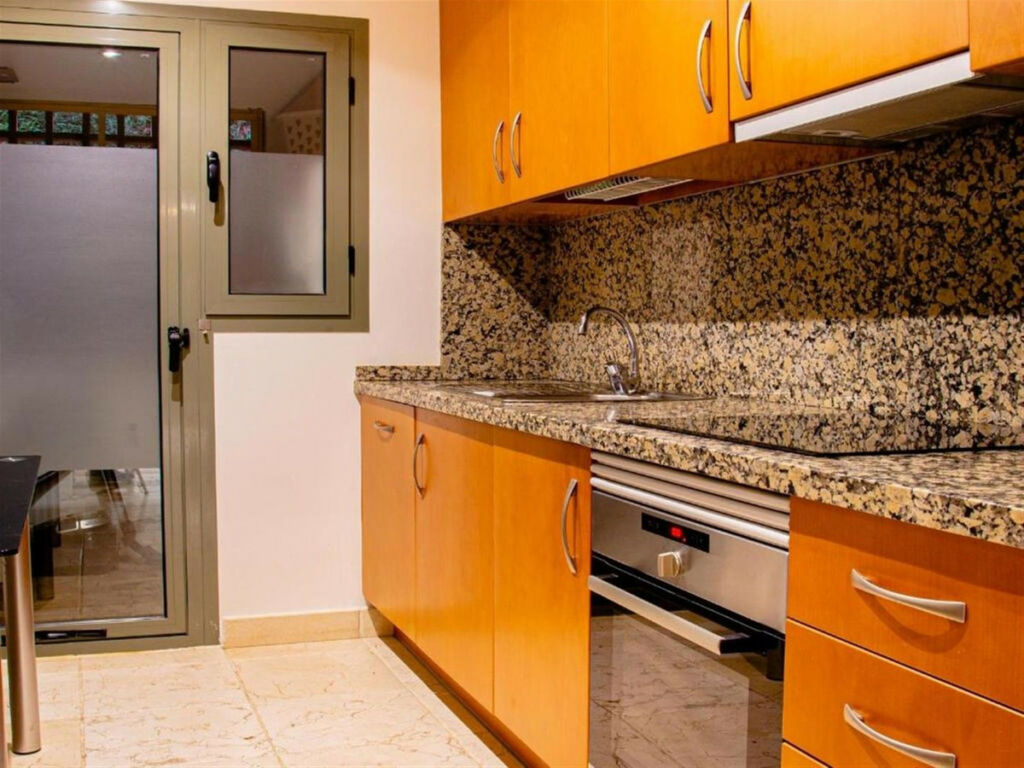 Ground Floor Apartment Estepona Málaga - image 6