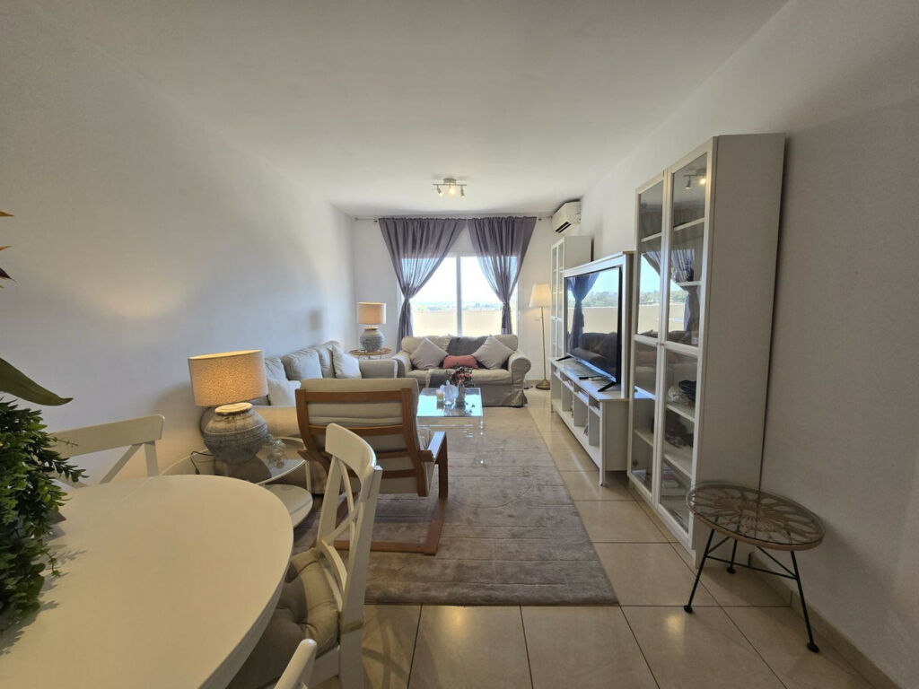Middle Floor Apartment Nueva Andalucía Málaga - image 6