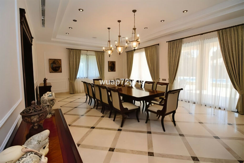 Detached Villa Marbella Málaga - image 6