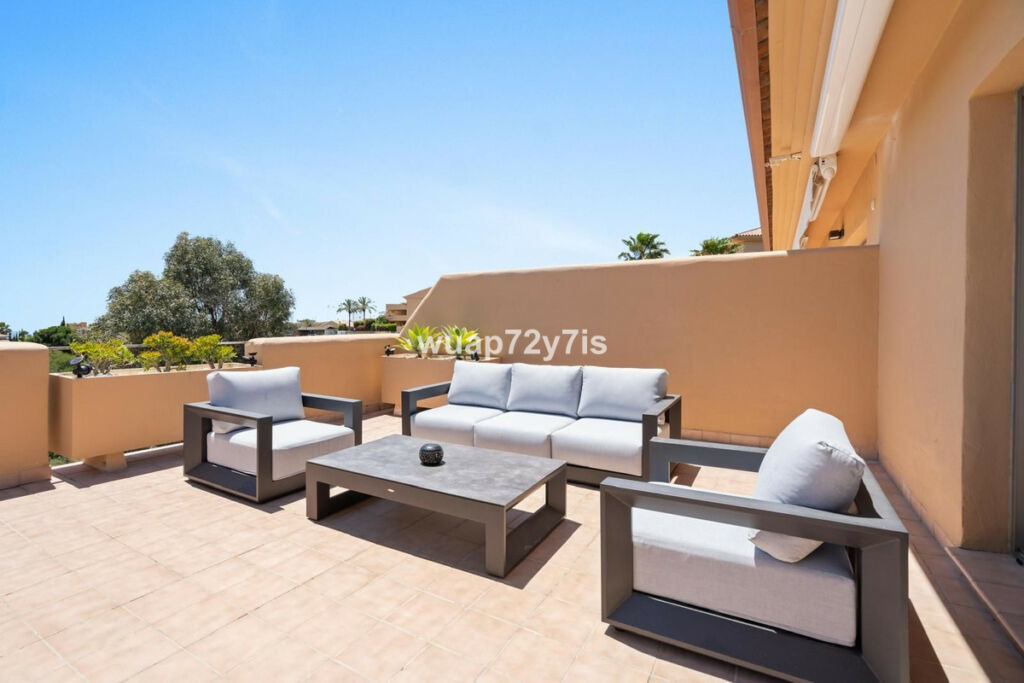 Penthouse Selwo Málaga - image 6