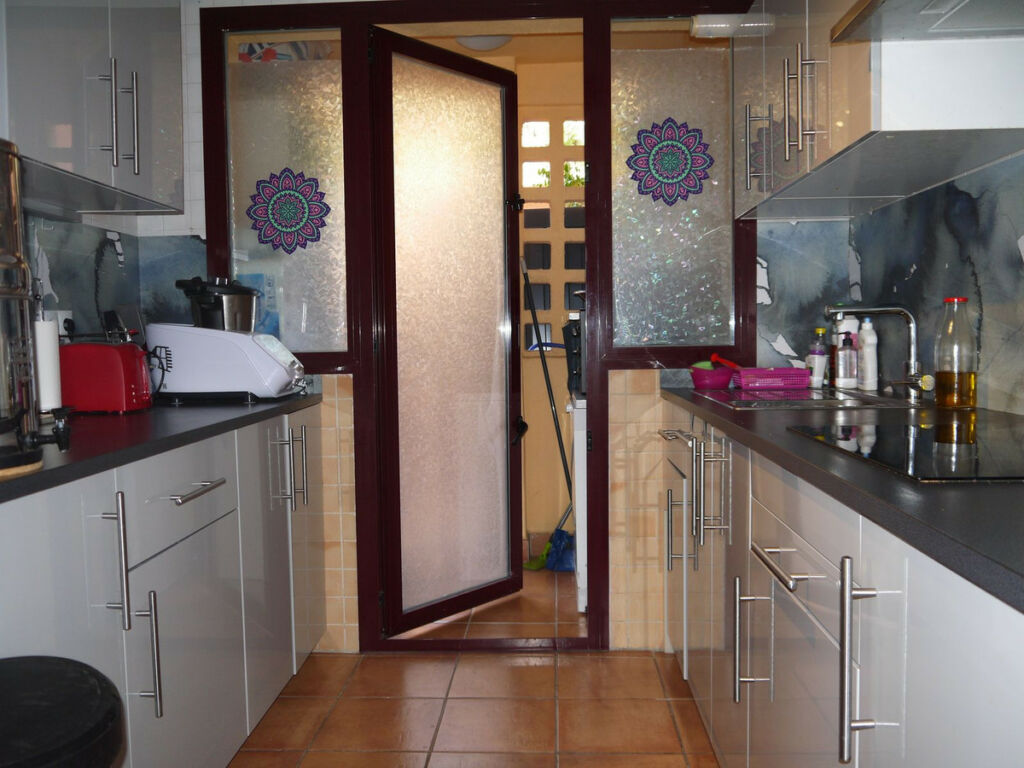 Middle Floor Apartment Calahonda Málaga - image 6