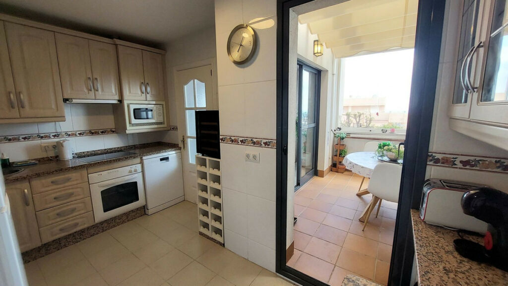 Penthouse Torreblanca Málaga - image 6