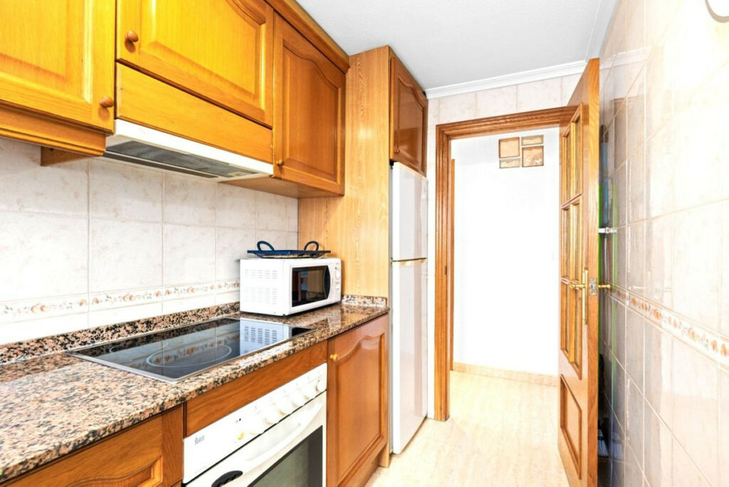 Middle Floor Apartment Guardamar del Segura Alicante - image 6