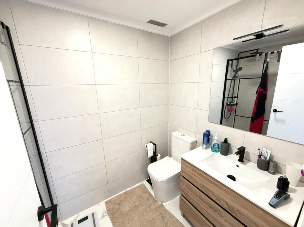 Middle Floor Apartment Punta Prima Alicante - image 6