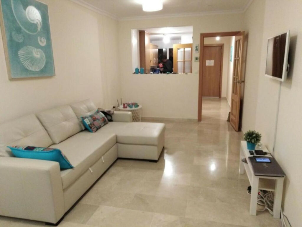 Middle Floor Apartment Manilva Málaga - image 6