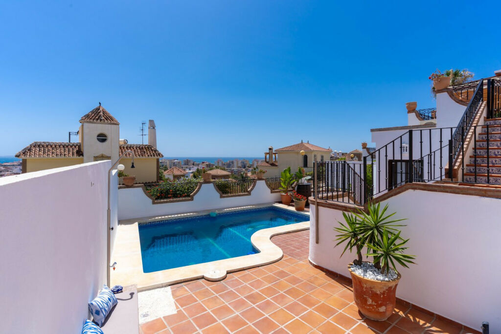 Detached Villa Torre del Mar Málaga - image 6