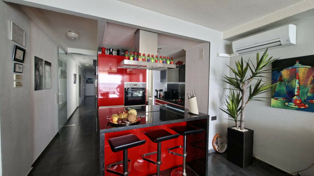 Middle Floor Apartment Torrevieja Alicante - image 6