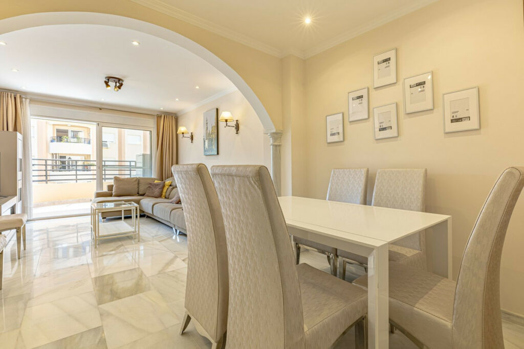 Middle Floor Apartment Marbella Málaga - image 6