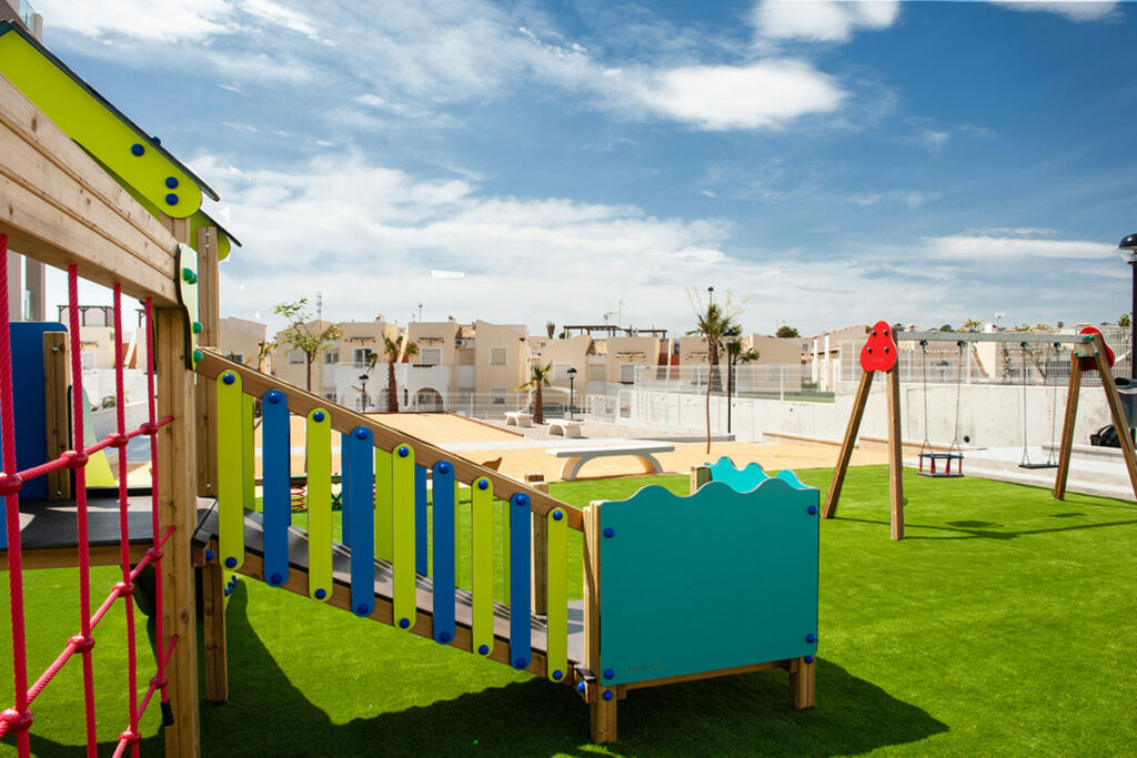 Middle Floor Apartment Villamartin Alicante - image 5