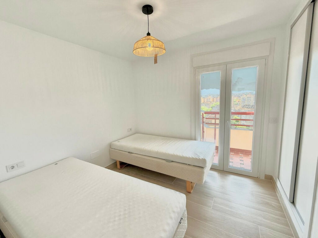 Penthouse Fuengirola Málaga - image 6