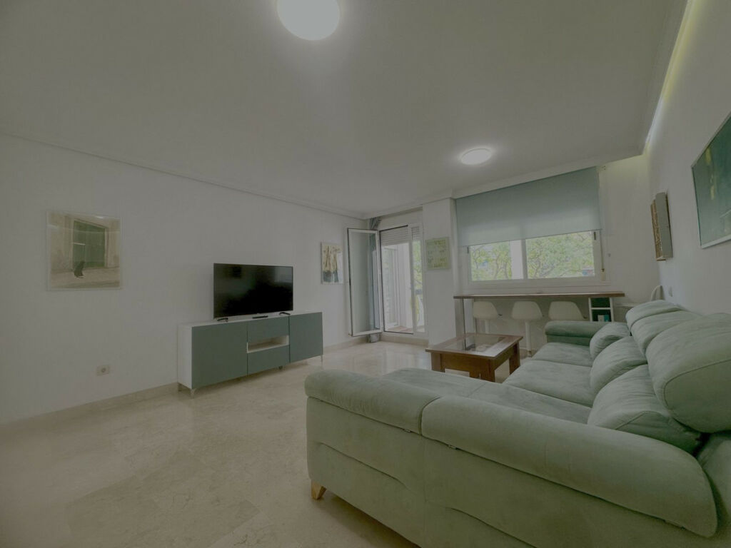 Middle Floor Apartment Benalmadena Costa Málaga - image 5