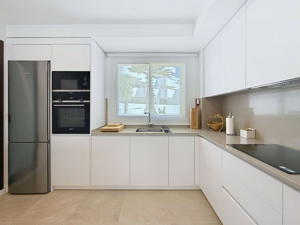 Ground Floor Apartment Estepona Málaga - image 6