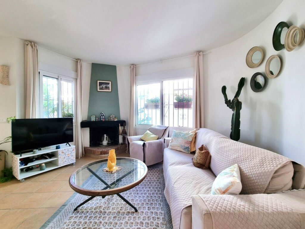 Semi-Detached House Calahonda Málaga - image 6