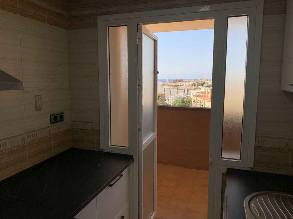 Middle Floor Apartment Estepona Málaga - image 6
