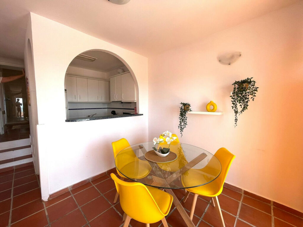 Top Floor Apartment Manilva Málaga - image 6