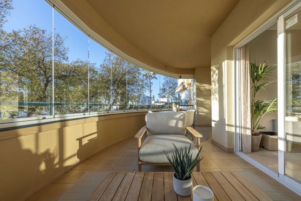 Middle Floor Apartment Elviria Málaga - image 6