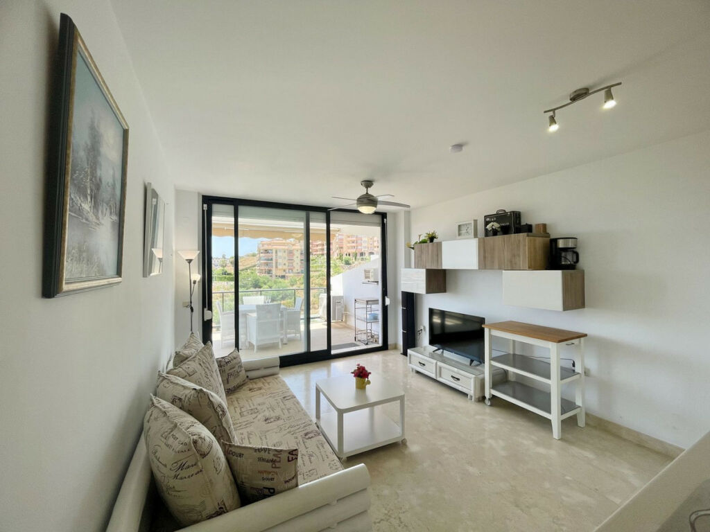 Middle Floor Apartment Riviera del Sol Málaga - image 6